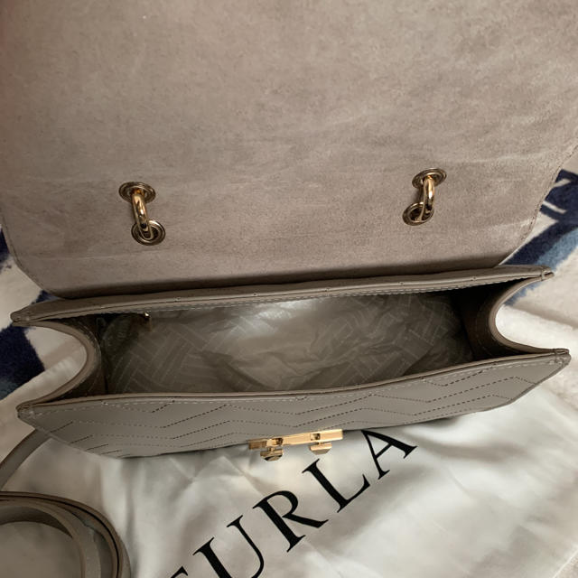 Furla(フルラ)のフルラ  新品未使用　人気の！　グレージュ　 2wayバック レディースのバッグ(ショルダーバッグ)の商品写真