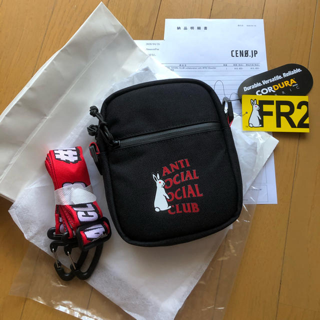 ANTI(アンチ)のANTI SOCIAL SOCIAL CLUB #FR2 ShoulderBag メンズのバッグ(ショルダーバッグ)の商品写真