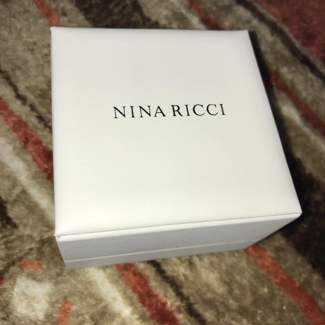 NINA RICCI(ニナリッチ)のNINA RICCI 指輪　箱　リングケース レディースのファッション小物(その他)の商品写真