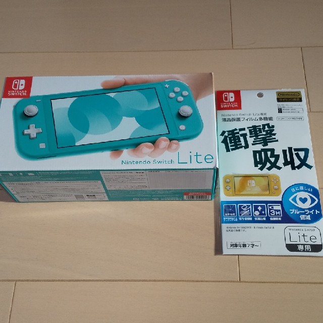 新品　スイッチライト　ターコイズ　保護フィルム付き　 Switchライト