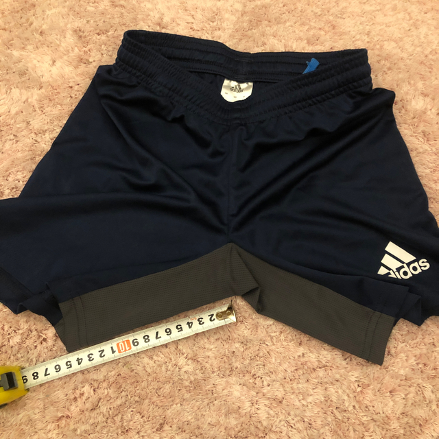 adidas(アディダス)のアディダス　パンツ　130 キッズ/ベビー/マタニティのキッズ服男の子用(90cm~)(パンツ/スパッツ)の商品写真