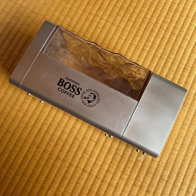 BOSS COFFEE 急速！キンキン缶クーラー インテリア/住まい/日用品の日用品/生活雑貨/旅行(日用品/生活雑貨)の商品写真