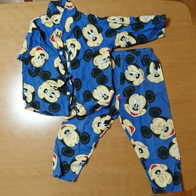 Disney(ディズニー)のミッキーマウス パジャマ 薄手長袖 キッズ/ベビー/マタニティのキッズ服男の子用(90cm~)(パジャマ)の商品写真