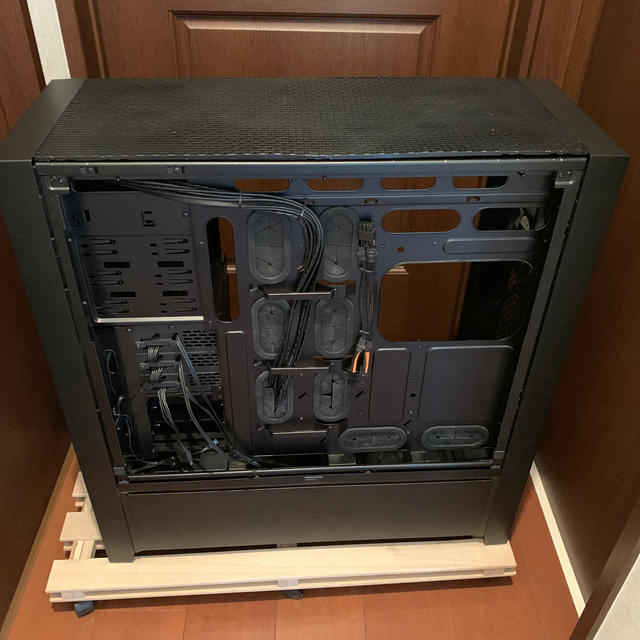 月島のでこちゃん様専用【中古】Corsair OBSIDIAN 900D