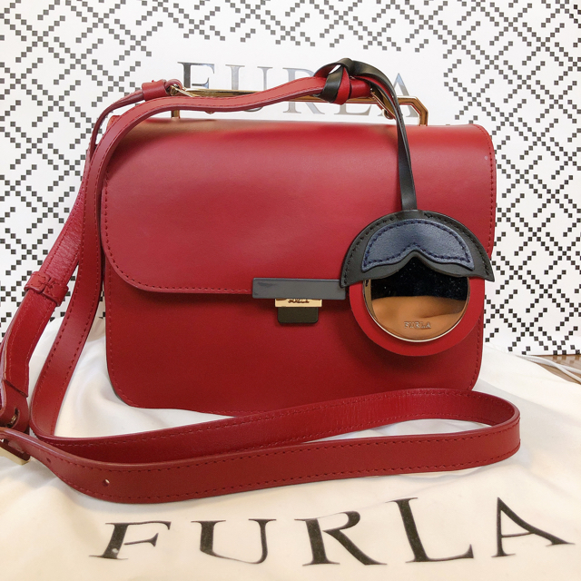 茶まめさま【美品】FURLA ショルダーバッグ