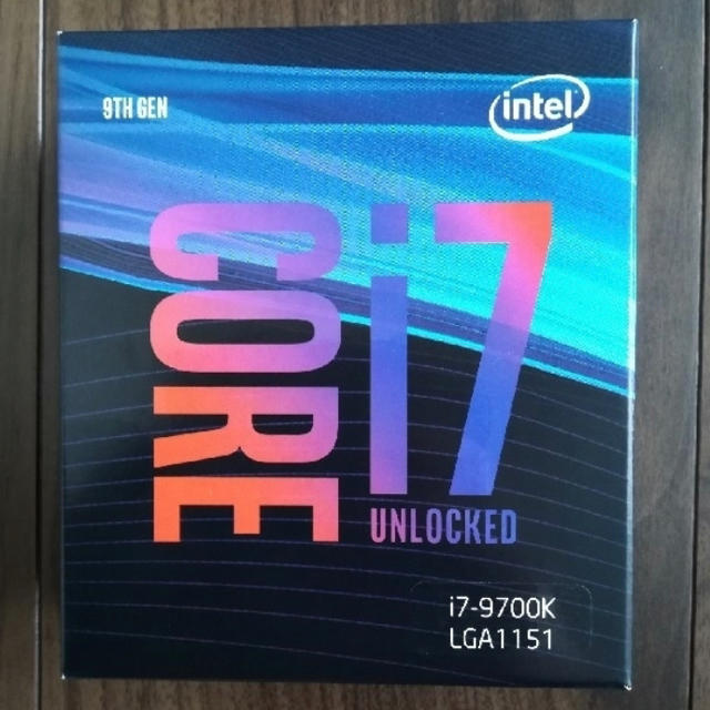 新品未開封Core i7 9700K Coffee Lake-S Refresh スマホ/家電/カメラのPC/タブレット(PCパーツ)の商品写真