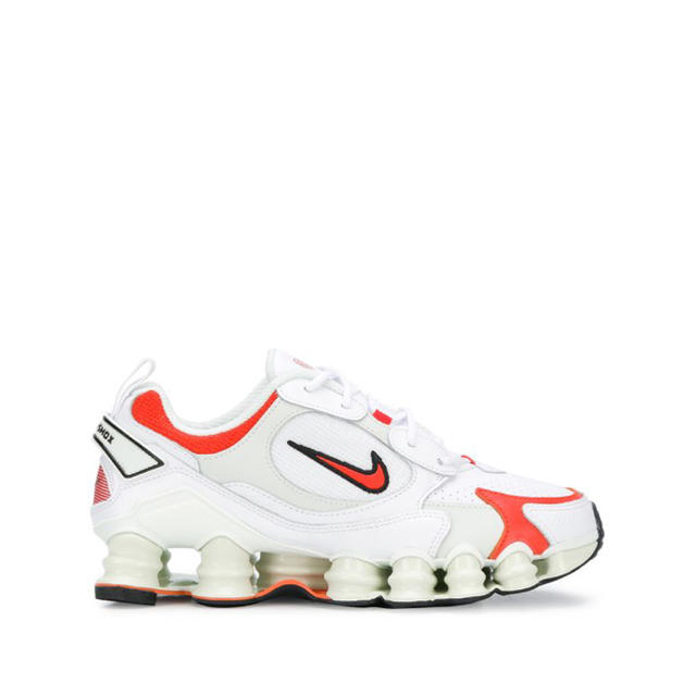 nike shox nova スニーカーレディース