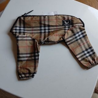 バーバリー(BURBERRY)の犬用 レインコート(ペット服/アクセサリー)