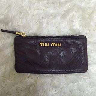 ミュウミュウ(miumiu)のmiumiu キーケース コインケース(キーケース)