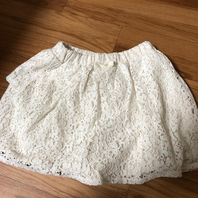 GU(ジーユー)のGU レーススカート キッズ/ベビー/マタニティのキッズ服女の子用(90cm~)(パンツ/スパッツ)の商品写真