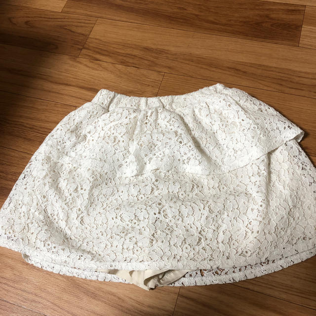 GU(ジーユー)のGU レーススカート キッズ/ベビー/マタニティのキッズ服女の子用(90cm~)(パンツ/スパッツ)の商品写真