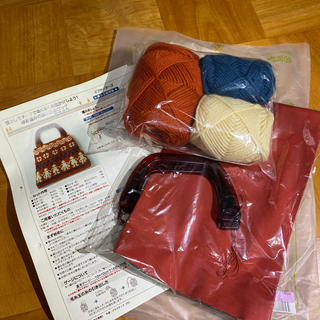 フェリシモ(FELISSIMO)の棒針編みの編み込みバッグ キット(生地/糸)