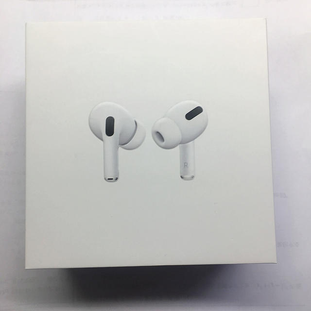 AirPods pro （カラビナ付きケースカバー込み