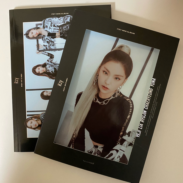 ITZY mini album エンタメ/ホビーのCD(K-POP/アジア)の商品写真