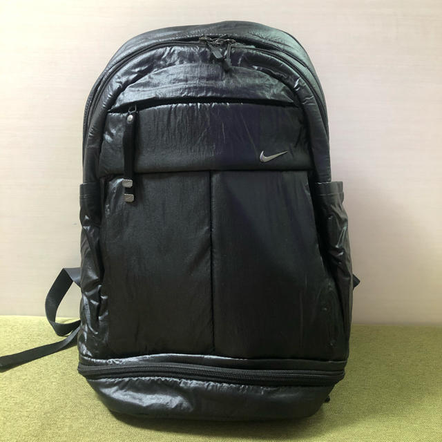 NIKE(ナイキ)のemjky様専用　ナイキ　リュック 男女共用　定価8900円 メンズのバッグ(バッグパック/リュック)の商品写真