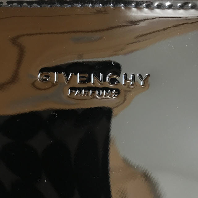 GIVENCHY(ジバンシィ)のGIVENCHY トートバック レディースのバッグ(トートバッグ)の商品写真