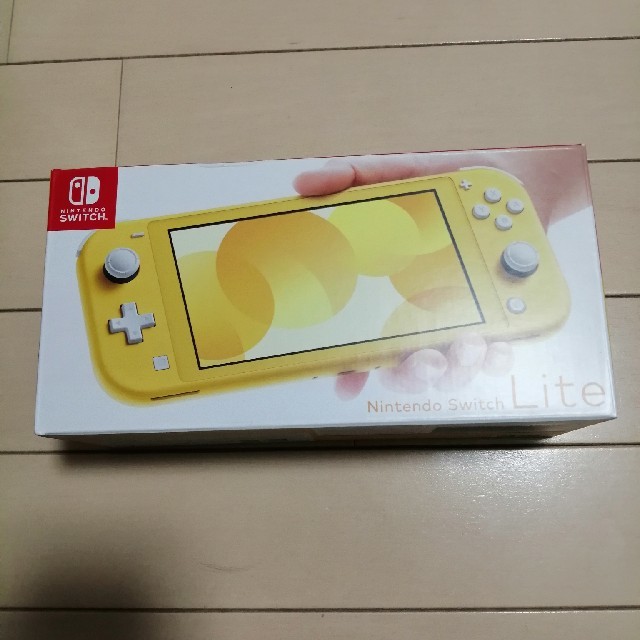 送料無料 新品 Nintendo Switch Lite イエロー家庭用ゲーム機本体