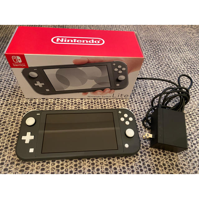 Nintendo Switch(ニンテンドースイッチ)の任天堂　スイッチ　ライト エンタメ/ホビーのゲームソフト/ゲーム機本体(家庭用ゲーム機本体)の商品写真