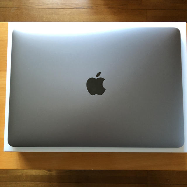 Mac (Apple)(マック)の【美品】MacBook 12-inch 2017 スペースグレイ スマホ/家電/カメラのPC/タブレット(ノートPC)の商品写真