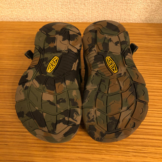 KEEN(キーン)のキーン KEEN サンダル 12.5cm 迷彩 キッズ/ベビー/マタニティのベビー靴/シューズ(~14cm)(サンダル)の商品写真