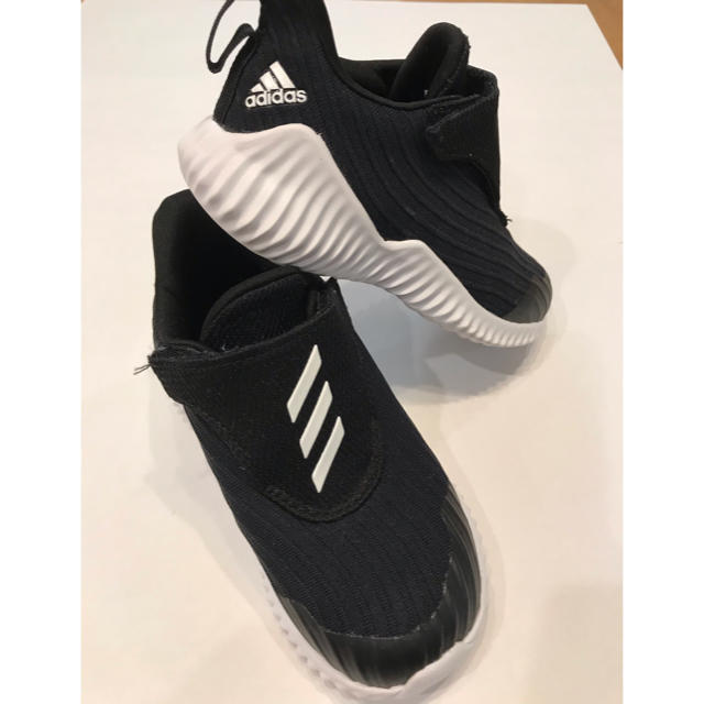 adidas(アディダス)の【adidas】期間限定お値引き中！14センチキッズ　スニーカー♪室内のみ使用品 キッズ/ベビー/マタニティのベビー靴/シューズ(~14cm)(スニーカー)の商品写真