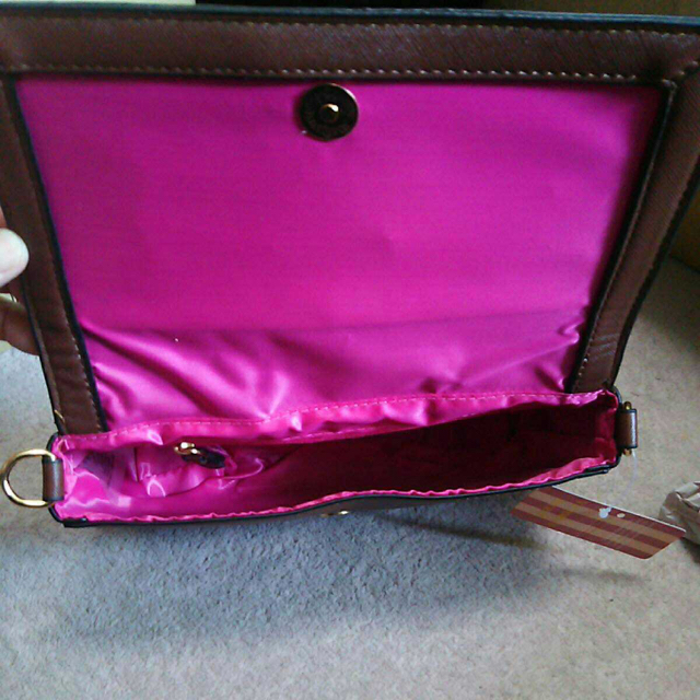 Victoria's Secret(ヴィクトリアズシークレット)のヴィクトリアシークレット ショルダーバッグ ブラウン レディースのバッグ(ショルダーバッグ)の商品写真