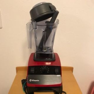 バイタミックス(Vitamix)の専用　値下げ Vitamix 赤 中古 取説 DVD付き(フードプロセッサー)