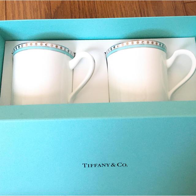 Tiffany & Co.(ティファニー)の⭐︎新品・未使用 ⭐︎ティファニープラチナブルーハンド・マグカップ インテリア/住まい/日用品のキッチン/食器(食器)の商品写真