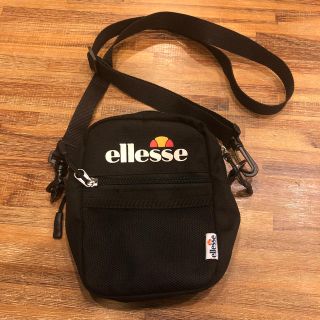 エレッセ(ellesse)のユニセックスショルダーバッグ(ショルダーバッグ)