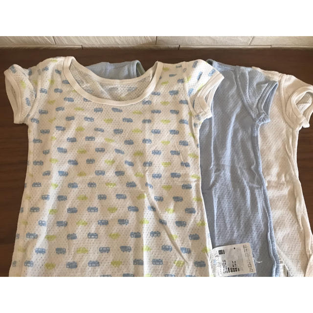 UNIQLO(ユニクロ)のUNIQLO コットンメッシュインナーT 90 3枚組 キッズ/ベビー/マタニティのキッズ服男の子用(90cm~)(下着)の商品写真