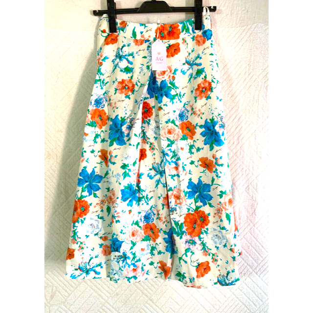AG by aquagirl(エージーバイアクアガール)の新品 ミモレ丈フラワープリントスカート レディースのスカート(ひざ丈スカート)の商品写真