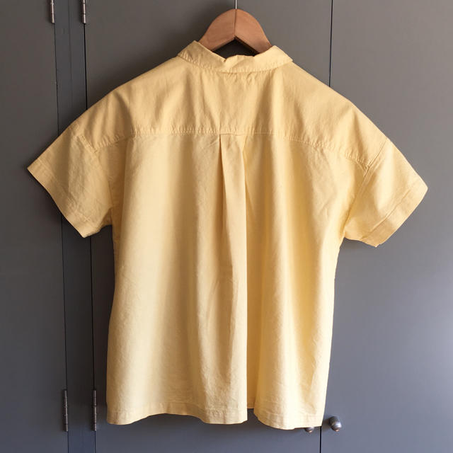 SUNVALLEY(サンバレー)のsunvalley   オックス製品染めワイドシャツ (イエロー)  新品 レディースのトップス(シャツ/ブラウス(半袖/袖なし))の商品写真