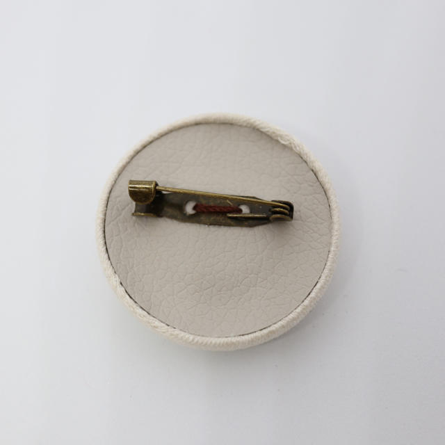 35 ☆ アジサイ 刺繍 ブローチ ハンドメイド