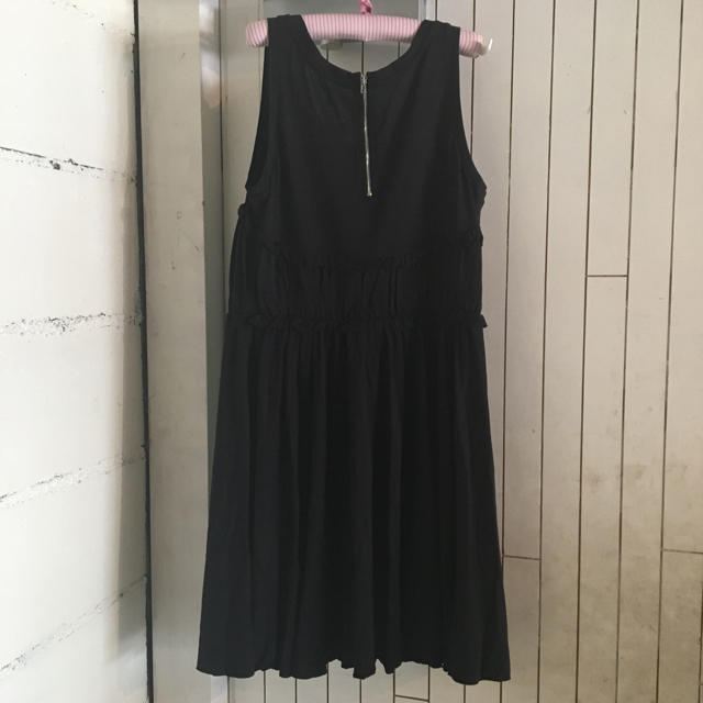 miumiu(ミュウミュウ)のmiumiu black onepiece. レディースのワンピース(ひざ丈ワンピース)の商品写真