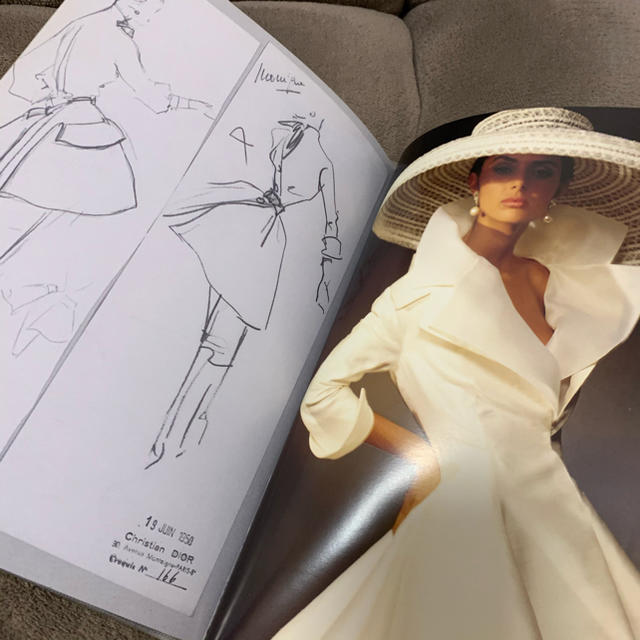 Dior(ディオール)のDior写真集♡和書トップデザイナー エンタメ/ホビーの本(アート/エンタメ)の商品写真