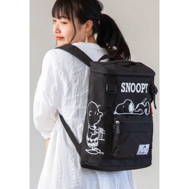 スヌーピー リュック黒 レディースのバッグ(リュック/バックパック)の商品写真