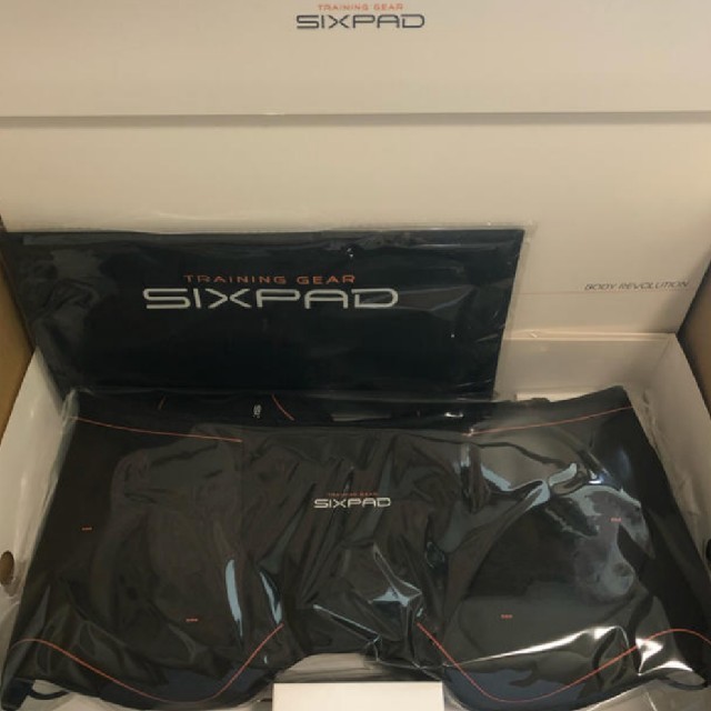 SIXPAD(シックスパッド)のシックスパッド ボトムベルト MTG ems sixpad お尻 トレーニング  コスメ/美容のダイエット(エクササイズ用品)の商品写真