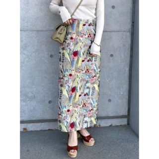 トゥデイフル(TODAYFUL)のlaulen flower jacquard sk(ロングスカート)