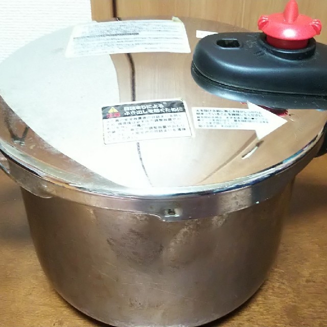 ドウシシャ(ドウシシャ)の圧力鍋 片手鍋 クレスデラックス 4.5l インテリア/住まい/日用品のキッチン/食器(鍋/フライパン)の商品写真