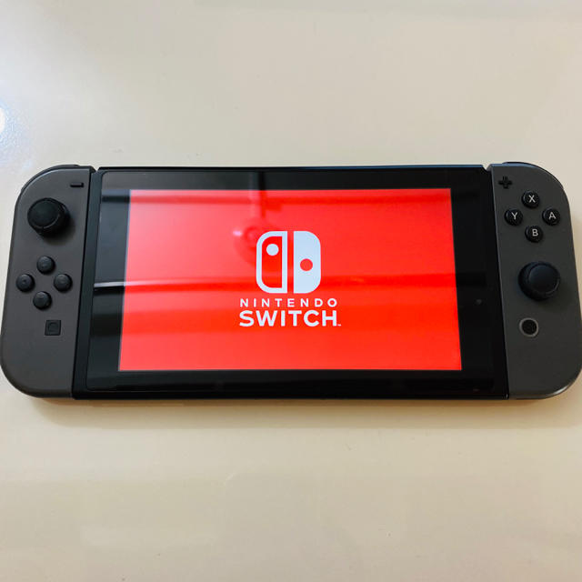 Nintendo Switch 本体 美品 グレー 任天堂 スイッチ家庭用ゲーム機本体