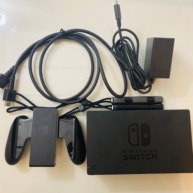Nintendo Switch 本体 美品 グレー 任天堂 スイッチ Nintendo Switch 本体 美品 グレー 任天堂 スイッチ
