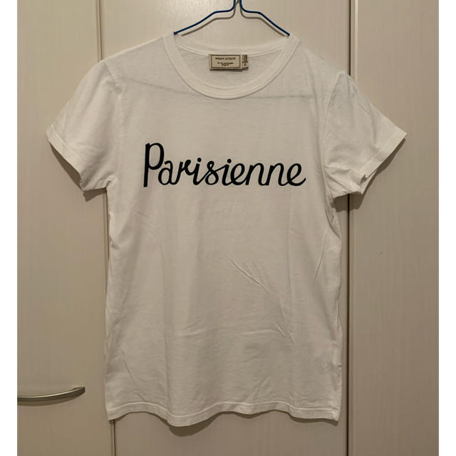 MAISON KITSUNE'(メゾンキツネ)のメンゾンキツネ　Tシャツ　parisienne  レディースのトップス(Tシャツ(半袖/袖なし))の商品写真