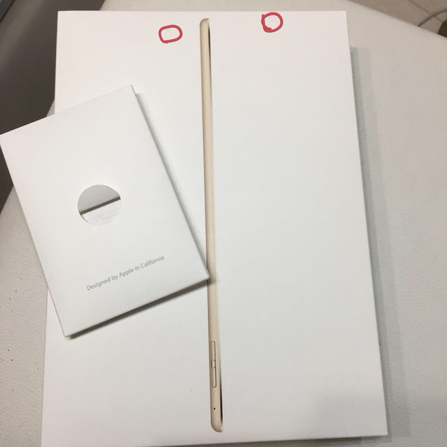 docomo iPad Air2 Wi-Fi+Cellular128GBゴールド