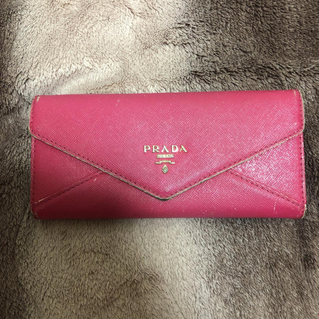 PRADA(プラダ)のピーチ姫様ご専用 PRADA 長財布 ピンク サフィアーノ 難あり レディースのファッション小物(財布)の商品写真