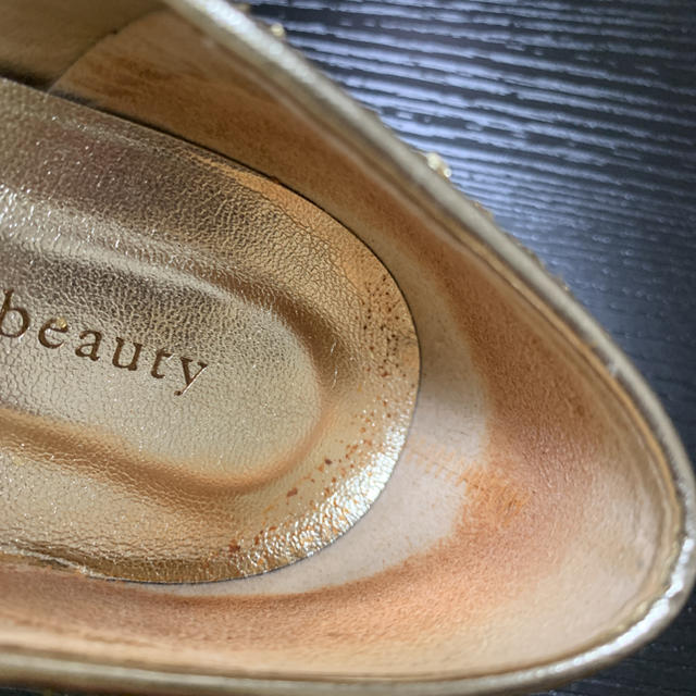 vanitybeauty(バニティービューティー)のバニティビューティ 24 シルバー ビジュー レディースの靴/シューズ(ハイヒール/パンプス)の商品写真