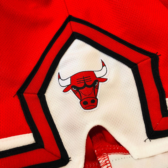 NIKE(ナイキ)のNBA CHICAGO BULLS ショーツ キッズ/ベビー/マタニティのキッズ服男の子用(90cm~)(パンツ/スパッツ)の商品写真