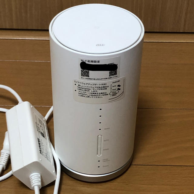 au(エーユー)のau Speed Wi-Fi HOME WHITE L01s スマホ/家電/カメラのPC/タブレット(PC周辺機器)の商品写真