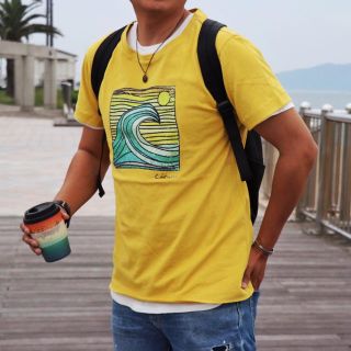 チャムス(CHUMS)のロゴで目立つ☆LUSSO SURF レトロプリントTシャツ　Mサイズ☆RVCA(Tシャツ/カットソー(半袖/袖なし))