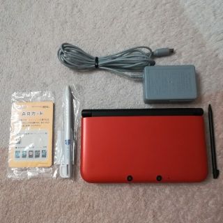 ニンテンドー3DS(ニンテンドー3DS)のニンテンドウ3DS本体　充電器付き(携帯用ゲーム機本体)