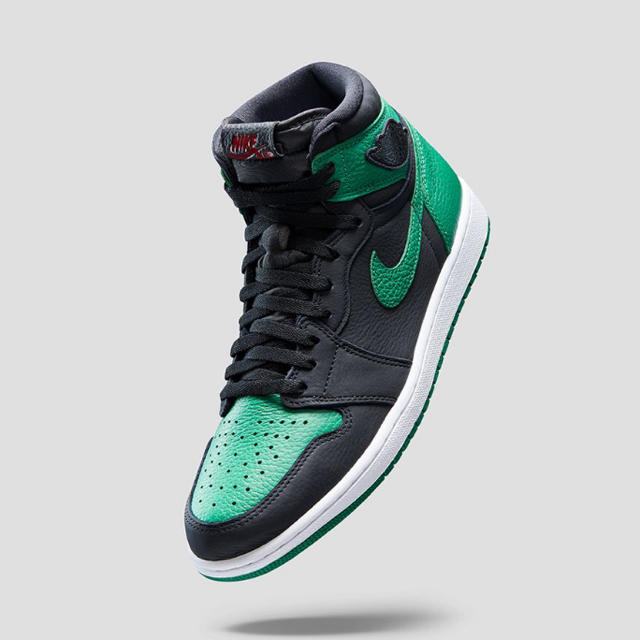 NIKE(ナイキ)のAir Jordan 1 Retro High OG Pine Green メンズの靴/シューズ(スニーカー)の商品写真